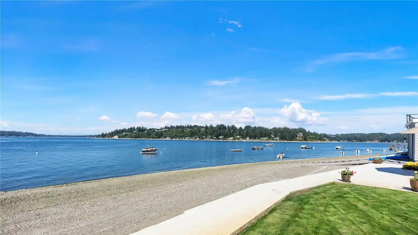 The Ultimate in Luxury Waterfront Living