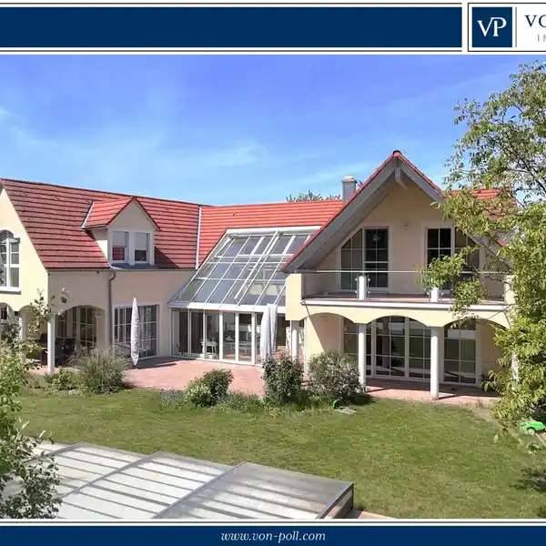 STYLISH JEWEL WITH A SPACIOUS GARDEN