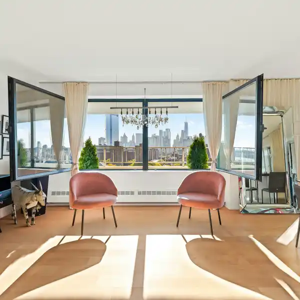 UNIQUE ONE BEDROOM IN THE EAST RIVER COOPERATIVE