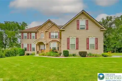 Exceptional Home in Popular Trexler Fields