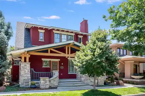 Award-Winning Craftsman with Private Carriage House
