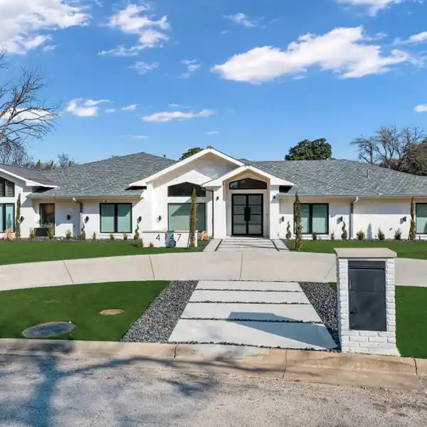 EXCEPTIONAL MODERN NEW CONSTRUCTION