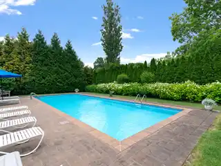 Recently Renovated Rental Cottage with Modern Amenities