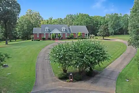 Stunning 8-Acre Estate
