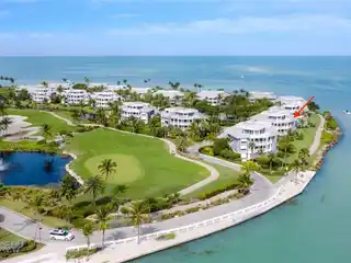 Exceptional Penthouse in Land's End Village