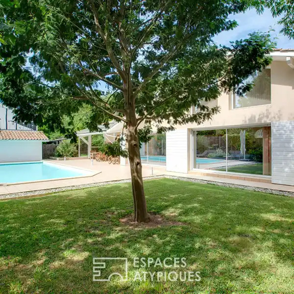RELAXING POOLSIDE RETREAT MINUTES FROM OCEAN