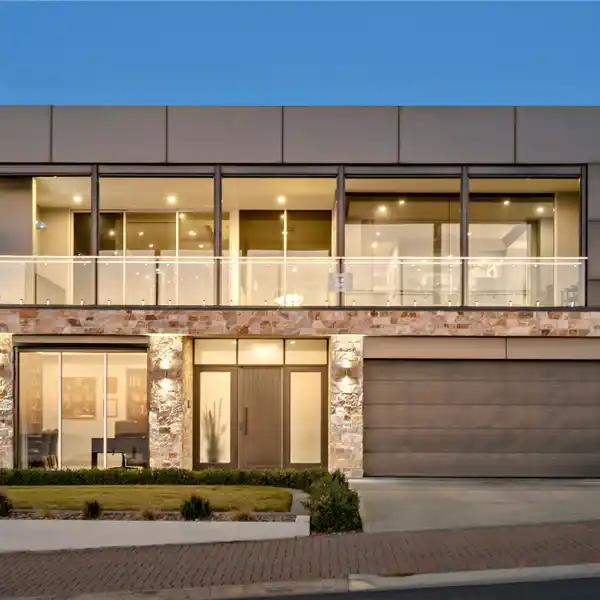 BEACHFRONT LUXURY WITH FLAWLESS COASTAL FINESSE