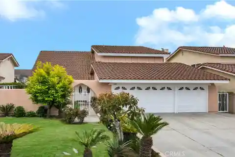 Executive Home in Highly Coveted Award Estates