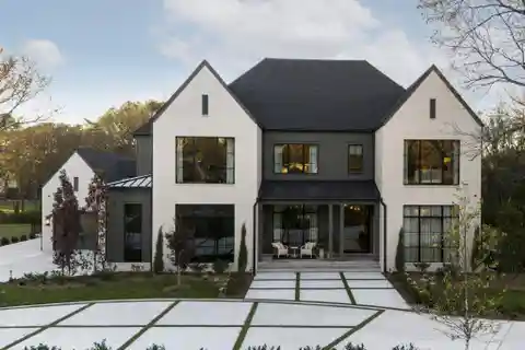 Builder's Own Home in Brenthaven