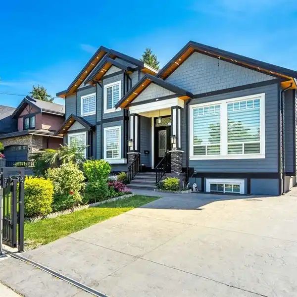 DISTINGUISHED CUSTOM HOME ON A HUGE GATED LOT