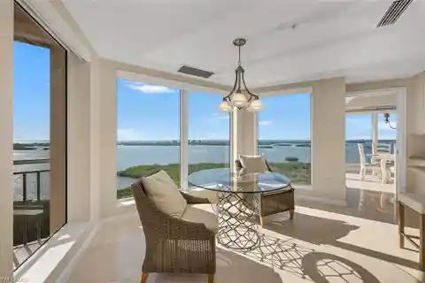 Fabulous Split Floorplan Condo with Many Upgrades