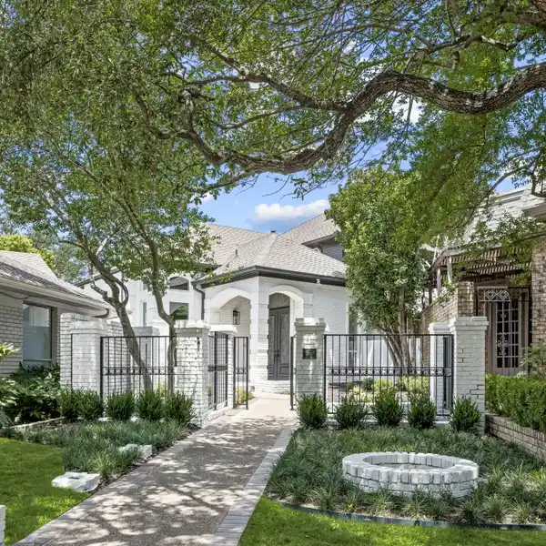 COMPLETELY RENOVATED HOME IN GLEN LAKES