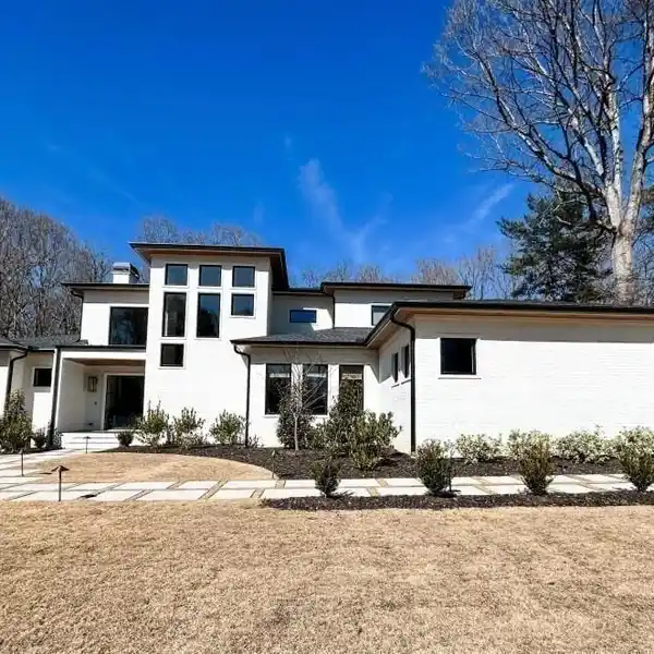 REFINED CUSTOM NEW CONSTRUCTION