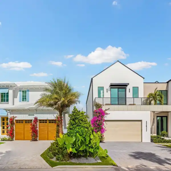 RARE COMPOUND WITH TWO NEW RESIDENCES