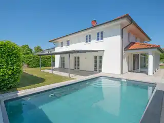 Mediterranean Dream Villa with Outdoor Pool, Fitness Pavilion and Double Garage