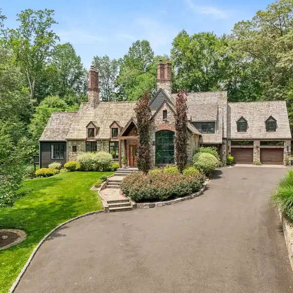 EUROPEAN-INSPIRED ESTATE WITH TIMELESS SOPHISTICATION