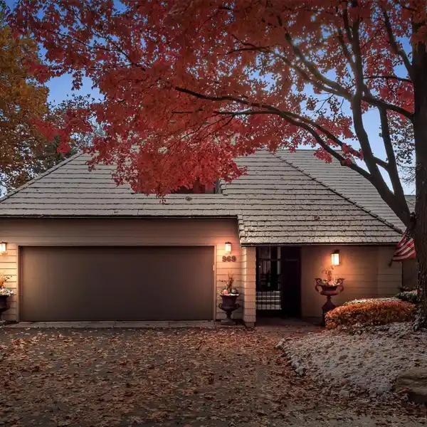 REFINED LUXURY DETACHED CONDO