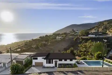 Build Your Ocean-View Dream Home