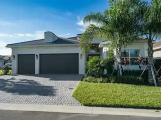 Upgraded Home Full of High-end Finishes