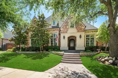 Gated Courtyard Home Near Top Schools