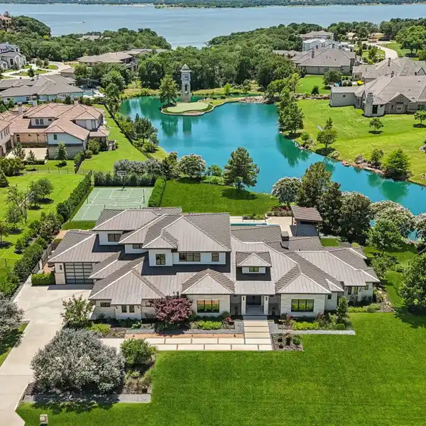 CUSTOM LUXURY ESTATE IN THE ENCLAVE AT CHATEAU DU LAC