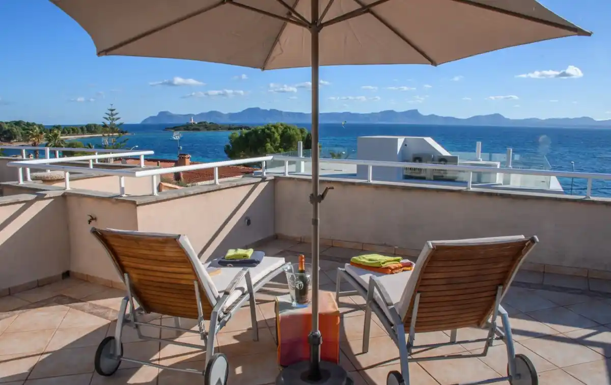 Fantastic Villa with Beautiful Sea Views