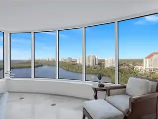 Rare High-floor Condo in Baypointe
