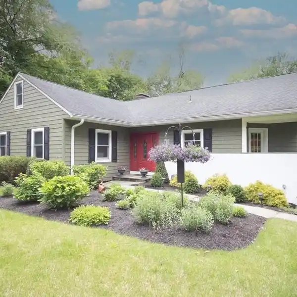 FABULOUS HOME ON A LOVELY CUL-DE-SAC