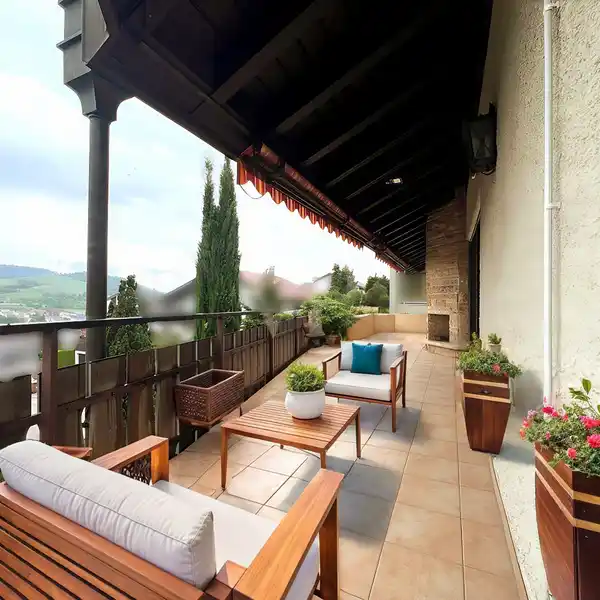 SPACIOUS HILLSIDE PROPERTY
