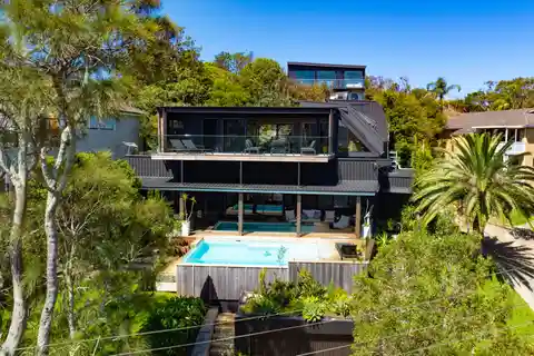 Dramatic Contemporary Re-Invention