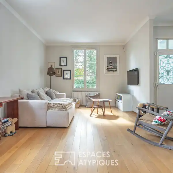 UNDERSTATED ELEGANCE IN AN IDEAL LOCATION