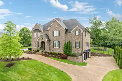 Impeccably Crafted Estate in Hampton Reserve