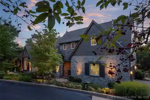 Peace and Privacy on Oaks Country Club