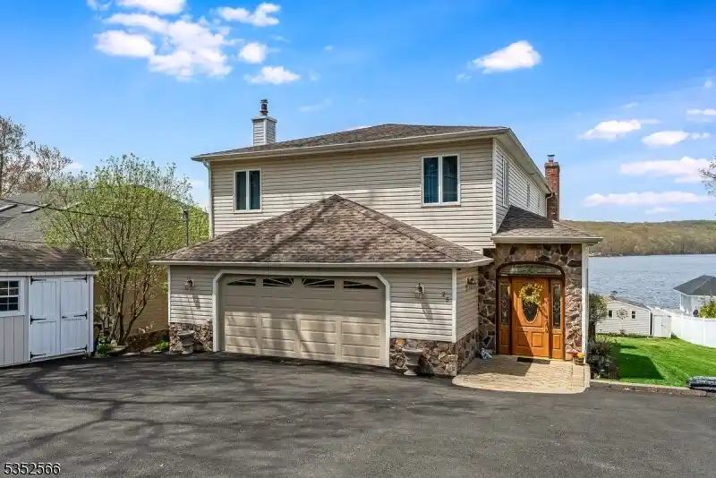 Custom Lakefront Opportunity