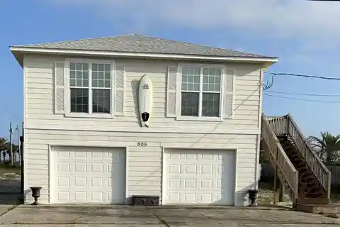 Unique Three Bedroom Home Steps to the Beach