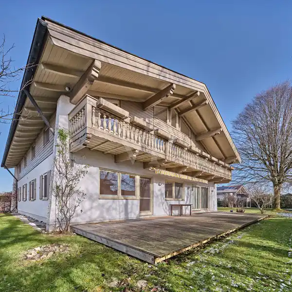 MODERNIZED COUNTRY VILLA