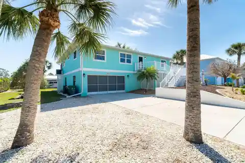 Waterfront Boatable Retreat with Deep Water Access