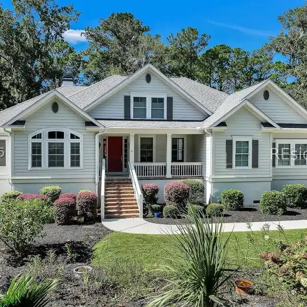 PRISTINE HOME IN AMENITY-RICH MOSS CREEK