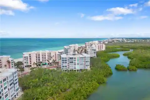 End-unit with Spectacular Bay and Partial Gulf Views