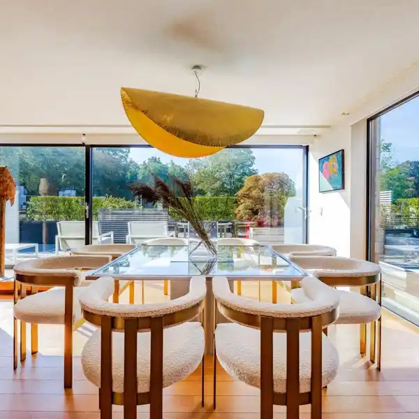 EXCEPTIONAL RENOVATED PENTHOUSE IN THE PRINCE D'ORANGE DISTRICT