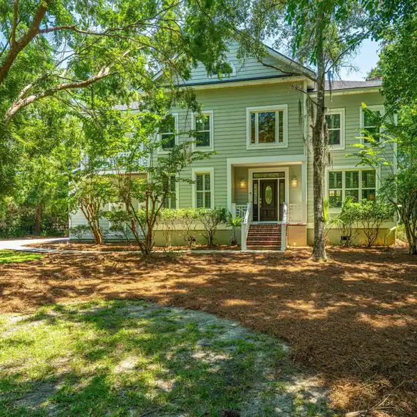 MARSHFRONT LUXURY WITH PRIVATE DOCK ACCESS