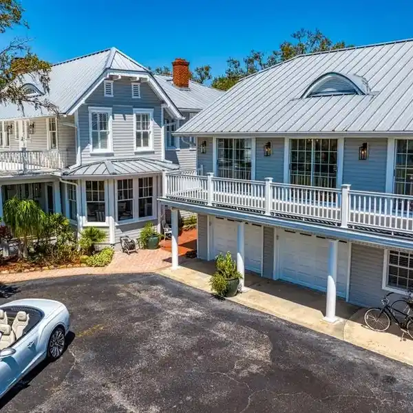 RARE OPPORTUNITY ON THE PRESTIGIOUS EDGEWATER COASTLINE