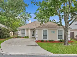 Single-Level Home on a Premium Lot in Selva Linkside