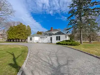 Beautiful Rental with Pool and Tennis Court