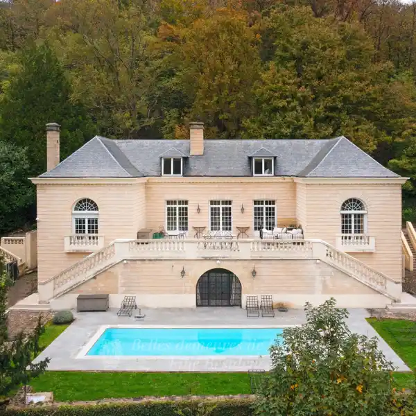 RECENTLY RENOVATED PROPERTY IN A SERENE SETTING
