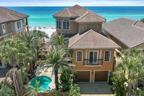 Breathtaking Gulf-front Retreat in Exclusive Destiny by the Sea
