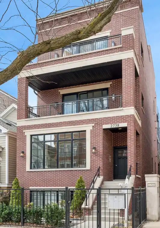 Unique Duplex in the Heart of Lincoln Park