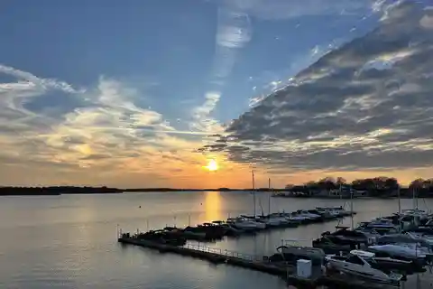 Stunning Lakefront Penthouse with Year-round Views