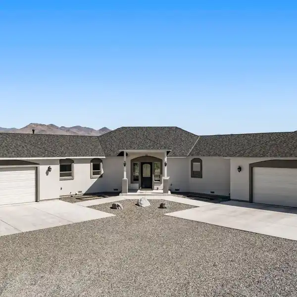 EXCEPTIONAL CUSTOM HOME IN PRIME LOCATION