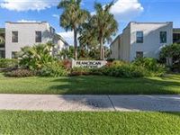 HIDDEN GEM IN OLDE NAPLES